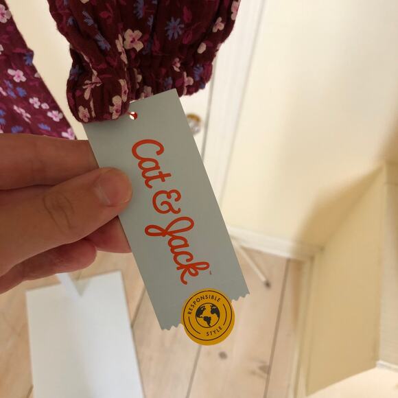 Cat & Jack NWT Girls' Maroon Smocked Floral Dress Size XS (4/5) - Picture 3 of 7